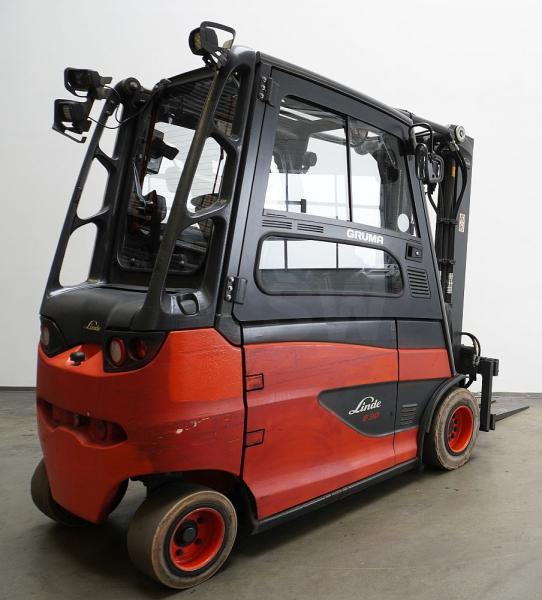 Linde E 30/600 HL 387 - Elektromos targonca: 2 kép. Linde E 30/600 HL 387 - Elektromos targonca: 2 kép.