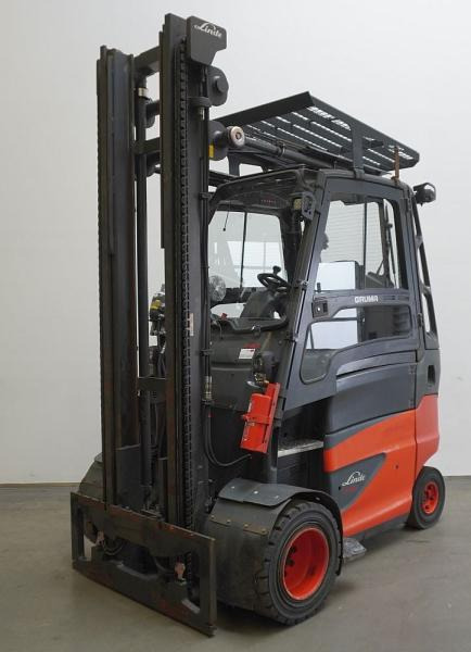 Linde E 40/600 H 388 - Elektromos targonca: 1 kép. Linde E 40/600 H 388 - Elektromos targonca: 1 kép.