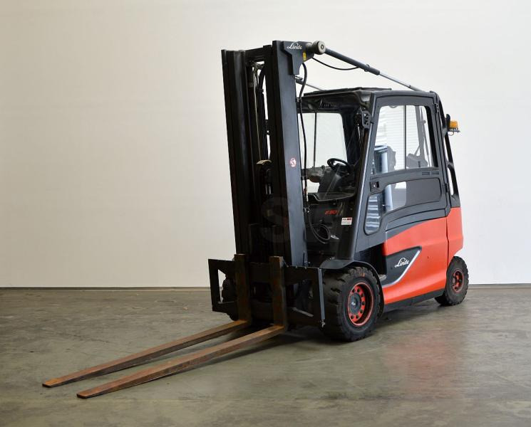 Linde E 50 HL 388 - Elektromos targonca: 1 kép. Linde E 50 HL 388 - Elektromos targonca: 1 kép.