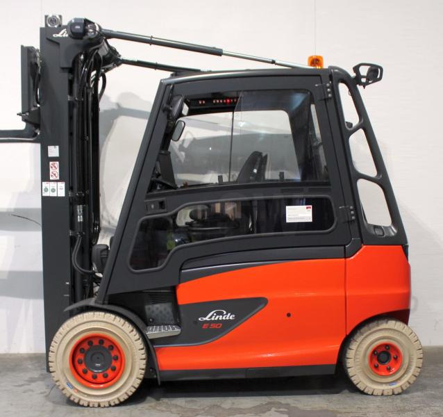 Linde E 50 HL 388 - Elektromos targonca: 3 kép. Linde E 50 HL 388 - Elektromos targonca: 3 kép.