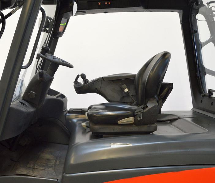 Linde E 50 L 388 - Elektromos targonca: 3 kép. Linde E 50 L 388 - Elektromos targonca: 3 kép.
