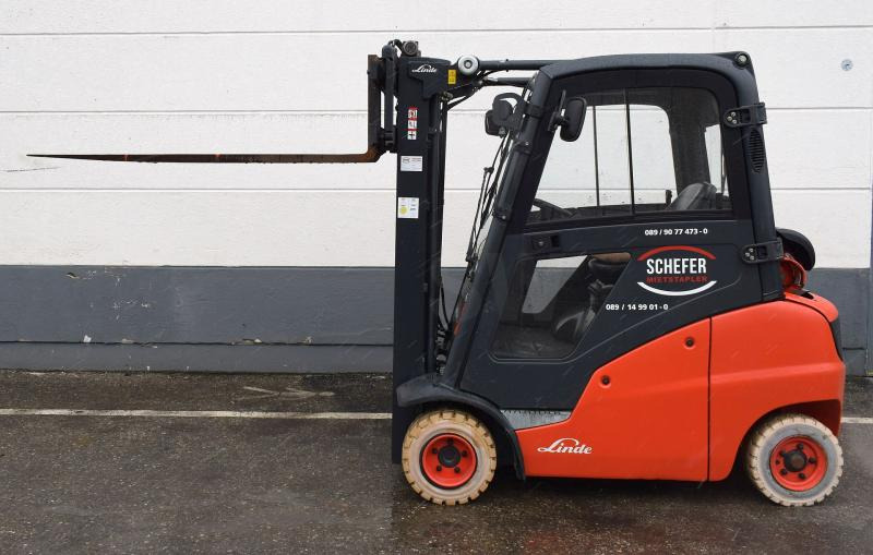 Linde H 20 T 391-00 - Gázüzemű targonca: 4 kép. Linde H 20 T 391-00 - Gázüzemű targonca: 4 kép.