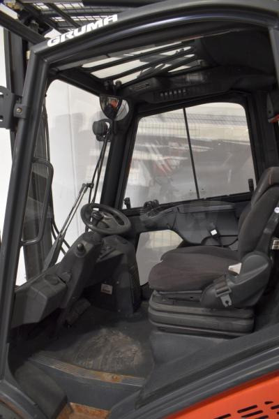 Linde H 25 T EVO 392-02 - Gázüzemű targonca: 3 kép. Linde H 25 T EVO 392-02 - Gázüzemű targonca: 3 kép.