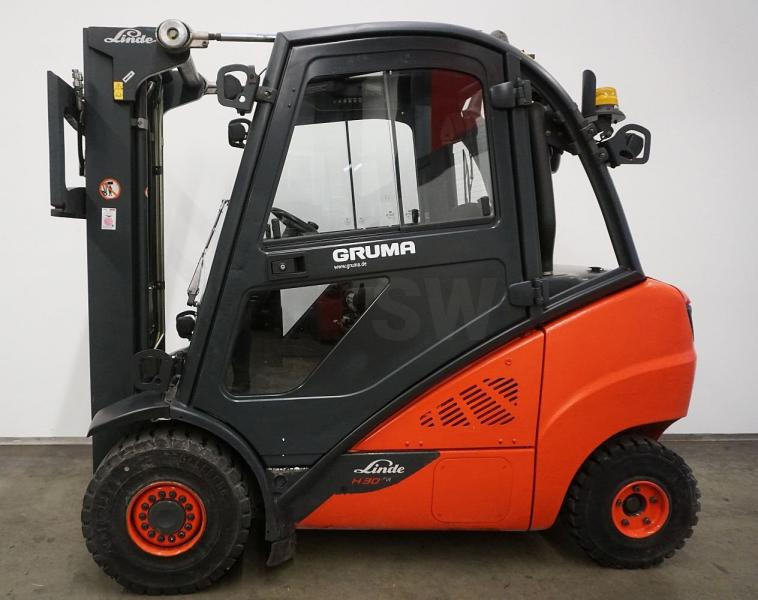 Linde H 30 D (3B) EVO 393-02 - Dízel targonca: 4 kép. Linde H 30 D (3B) EVO 393-02 - Dízel targonca: 4 kép.