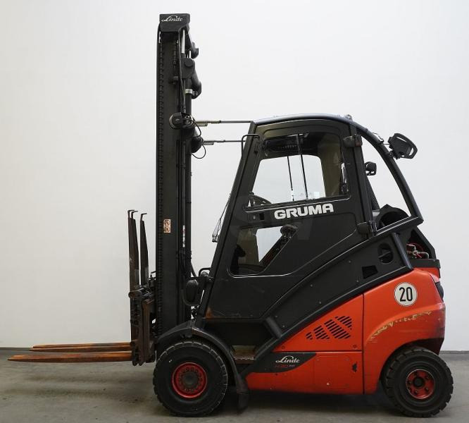 Linde H 30 T EVO 393-02 - Gázüzemű targonca: 4 kép. Linde H 30 T EVO 393-02 - Gázüzemű targonca: 4 kép.