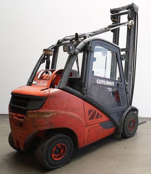 Linde H 30 T EVO 393-02 - Gázüzemű targonca: 2 kép. Linde H 30 T EVO 393-02 - Gázüzemű targonca: 2 kép.