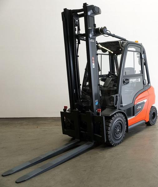 Linde H 35 D 1202 - Dízel targonca: 1 kép. Linde H 35 D 1202 - Dízel targonca: 1 kép.