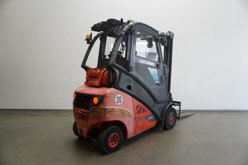 Linde H 35 T EVO 393-02 - Gázüzemű targonca: 2 kép. Linde H 35 T EVO 393-02 - Gázüzemű targonca: 2 kép.