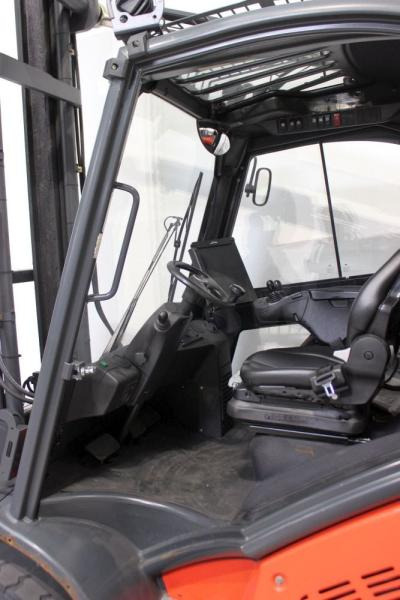 Linde H 40 T EVO 394-02 - Gázüzemű targonca: 3 kép. Linde H 40 T EVO 394-02 - Gázüzemű targonca: 3 kép.