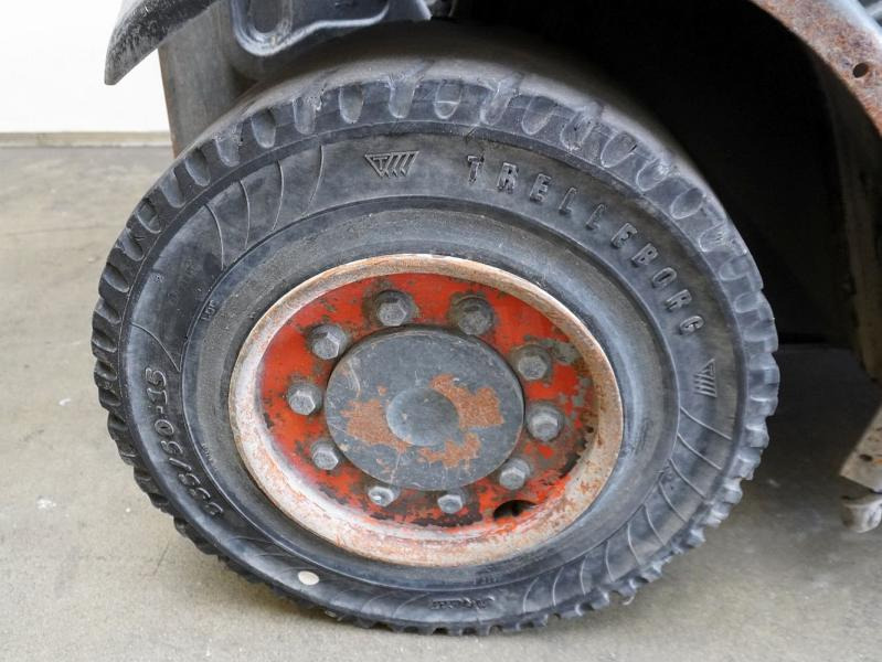 Linde H 40 T EVO 394-02 - Gázüzemű targonca: 5 kép. Linde H 40 T EVO 394-02 - Gázüzemű targonca: 5 kép.