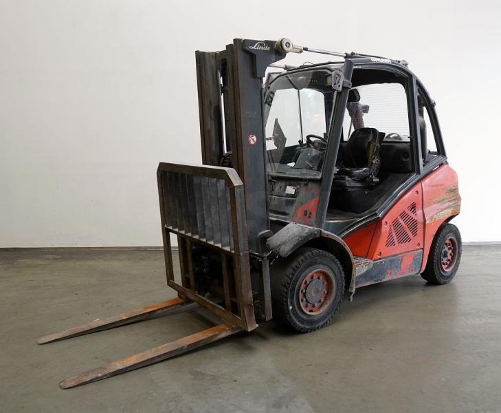 Linde H 40 T EVO 394-02 - Gázüzemű targonca: 1 kép. Linde H 40 T EVO 394-02 - Gázüzemű targonca: 1 kép.