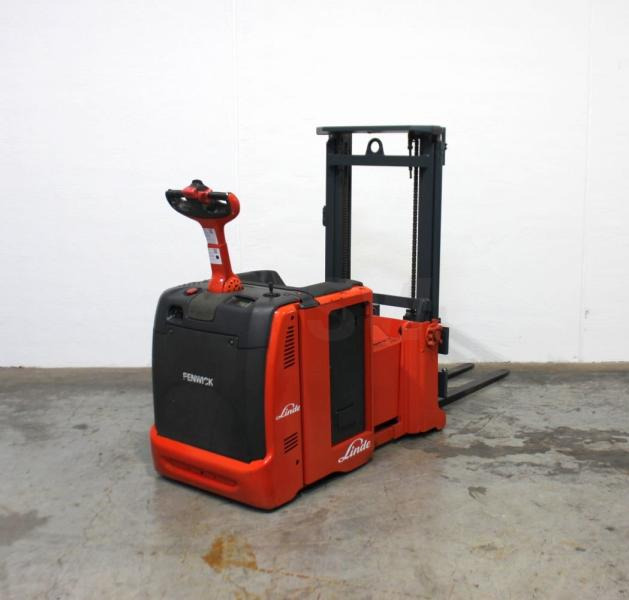 Linde L 12 AC 1170 - Emelőtargoncá: 1 kép. Linde L 12 AC 1170 - Emelőtargoncá: 1 kép.