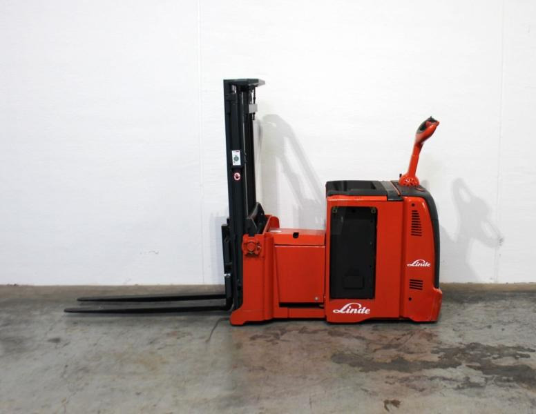 Linde L 12 AC 1170 - Emelőtargoncá: 3 kép. Linde L 12 AC 1170 - Emelőtargoncá: 3 kép.