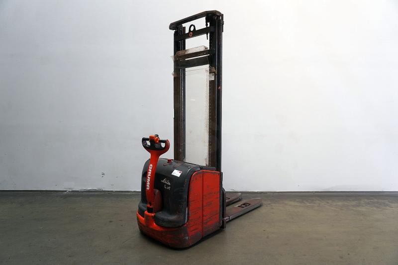 Linde L 14 i 372 - Emelőtargoncá: 1 kép. Linde L 14 i 372 - Emelőtargoncá: 1 kép.