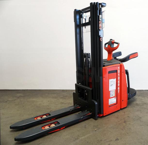 Linde L 16 AP i 1173-01 - Emelőtargoncá: 2 kép. Linde L 16 AP i 1173-01 - Emelőtargoncá: 2 kép.