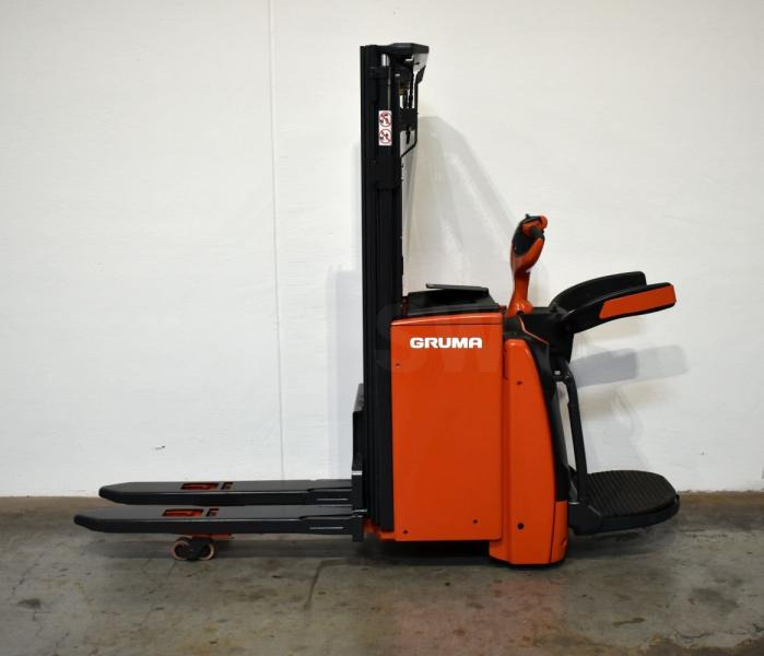 Linde L 16 AP i 1173 - Emelőtargoncá: 4 kép. Linde L 16 AP i 1173 - Emelőtargoncá: 4 kép.
