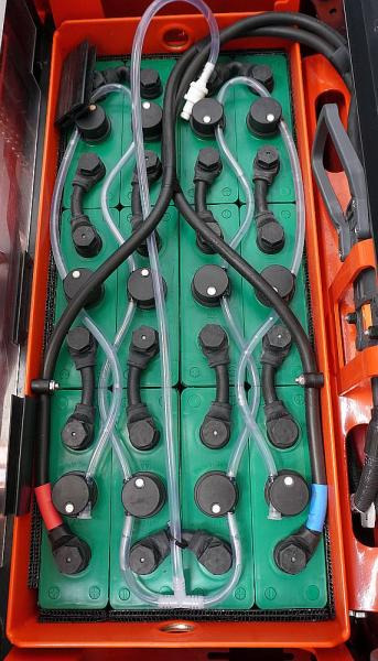 Linde L 16 AP i 1173 - Emelőtargoncá: 5 kép. Linde L 16 AP i 1173 - Emelőtargoncá: 5 kép.