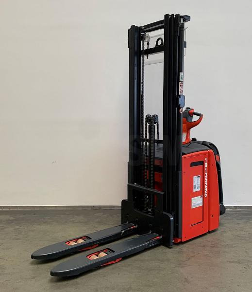 Linde L 16 AP i 1173 - Emelőtargoncá: 2 kép. Linde L 16 AP i 1173 - Emelőtargoncá: 2 kép.