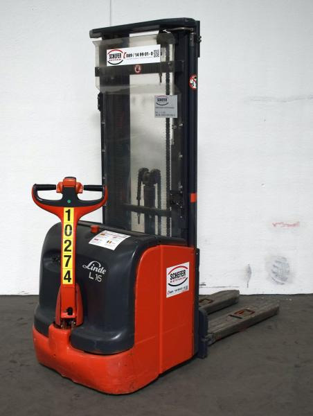 Linde L 16 i 372 - Emelőtargoncá: 1 kép. Linde L 16 i 372 - Emelőtargoncá: 1 kép.