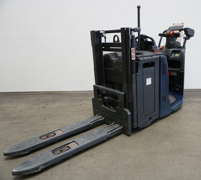 Linde N 20 L 132 - Komissiózó targoncá: 3 kép. Linde N 20 L 132 - Komissiózó targoncá: 3 kép.