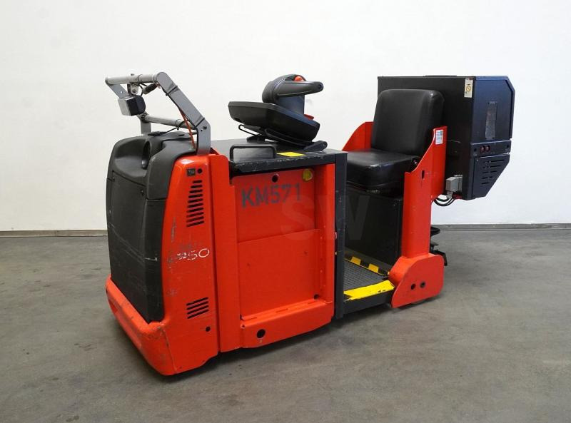 Linde P 50 C 1190 - Elektromos vontató: 1 kép. Linde P 50 C 1190 - Elektromos vontató: 1 kép.