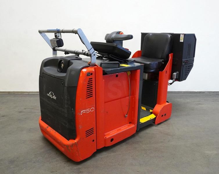 Linde P 50 C 1190 - Elektromos vontató: 1 kép. Linde P 50 C 1190 - Elektromos vontató: 1 kép.