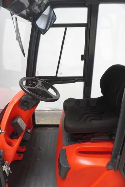 Linde P 60 Z 126 - Elektromos vontató: 3 kép. Linde P 60 Z 126 - Elektromos vontató: 3 kép.