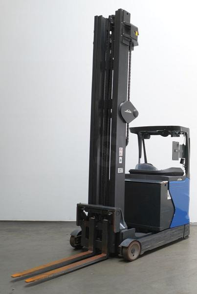 Linde R 16 HD 1120 - Tolóoszlopos targoncá: 2 kép. Linde R 16 HD 1120 - Tolóoszlopos targoncá: 2 kép.