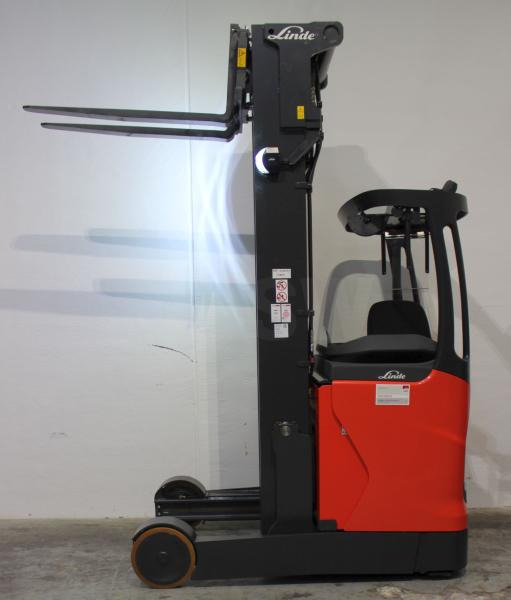 Linde R 20 1120-00 - Tolóoszlopos targoncá: 4 kép. Linde R 20 1120-00 - Tolóoszlopos targoncá: 4 kép.