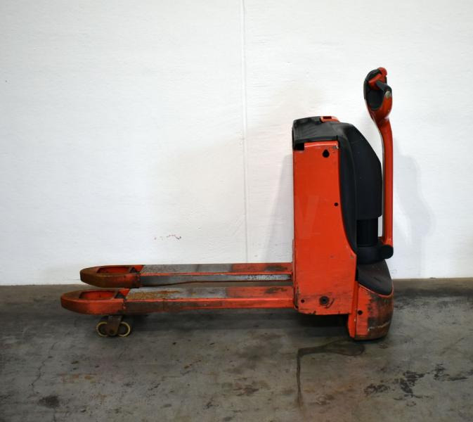 Linde T 16 1152 - Kézi raklapemelő: 3 kép. Linde T 16 1152 - Kézi raklapemelő: 3 kép.