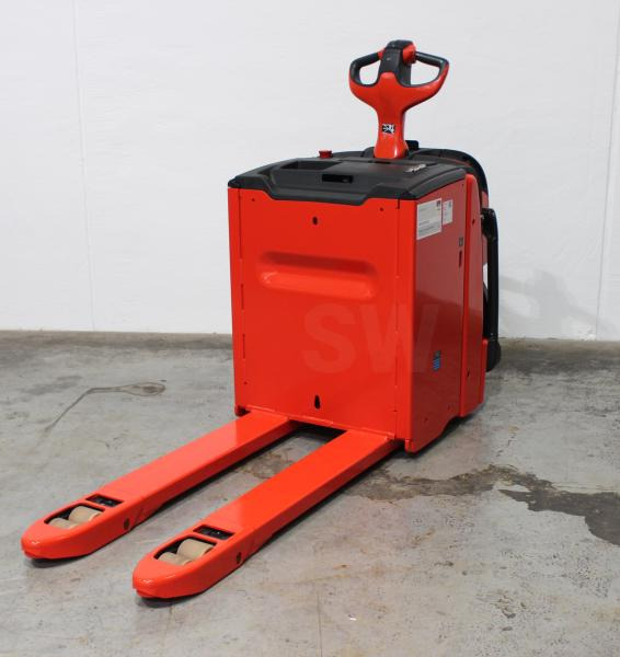 Linde T 20 AP 1153-02 - Kézi raklapemelő: 3 kép. Linde T 20 AP 1153-02 - Kézi raklapemelő: 3 kép.