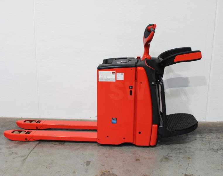 Linde T 20 AP 1153-02 - Kézi raklapemelő: 4 kép. Linde T 20 AP 1153-02 - Kézi raklapemelő: 4 kép.