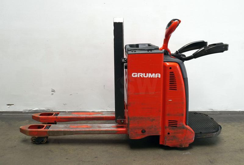 Linde T 20 AP 131 - Kézi raklapemelő: 5 kép. Linde T 20 AP 131 - Kézi raklapemelő: 5 kép.
