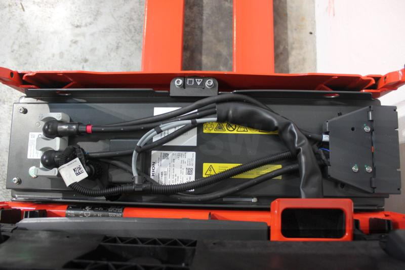 Linde T 20 ION 1152-02 - Kézi raklapemelő: 5 kép. Linde T 20 ION 1152-02 - Kézi raklapemelő: 5 kép.