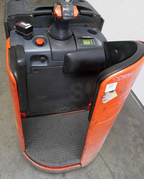 Linde T 20 SP 131-07 - Kézi raklapemelő: 3 kép. Linde T 20 SP 131-07 - Kézi raklapemelő: 3 kép.