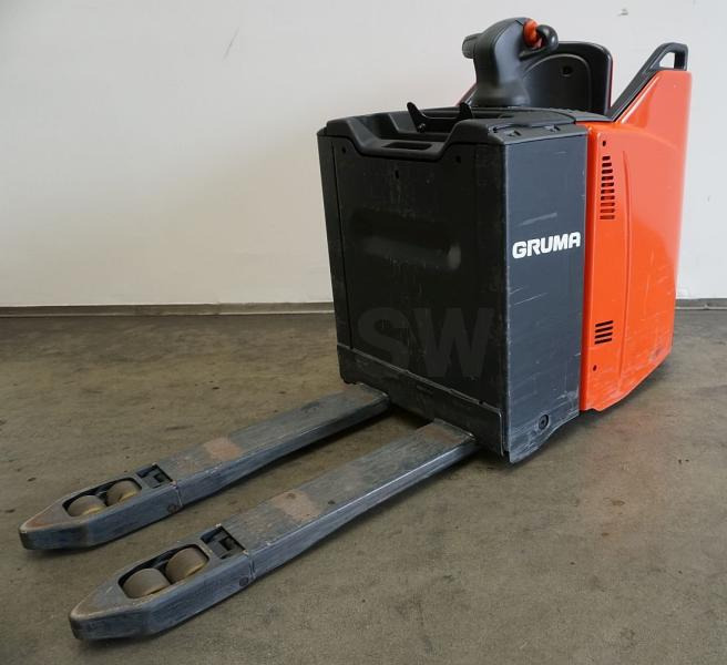 Linde T 20 SP 131-08 - Kézi raklapemelő: 3 kép. Linde T 20 SP 131-08 - Kézi raklapemelő: 3 kép.