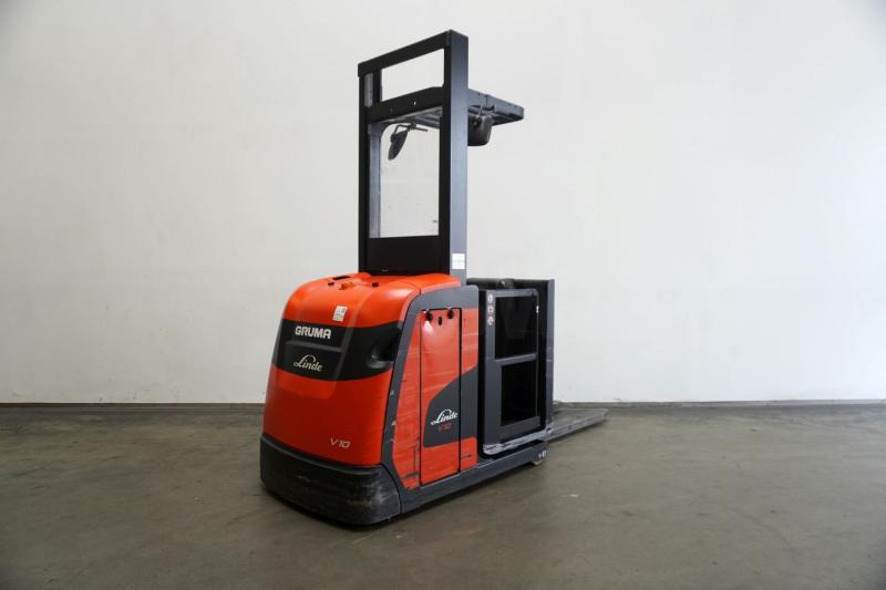 Linde V 10-02 5212-02 - Komissiózó targoncá: 1 kép. Linde V 10-02 5212-02 - Komissiózó targoncá: 1 kép.
