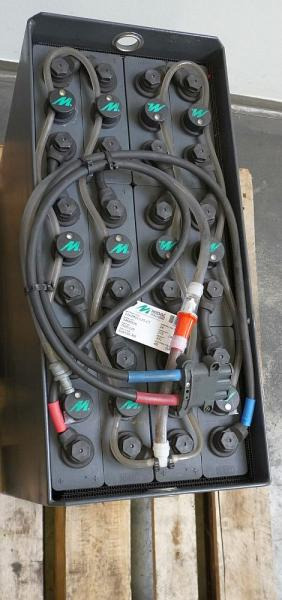 MIDAC 24 Volt 3 PzS 375 Ah - Akkumulátor: 3 kép. MIDAC 24 Volt 3 PzS 375 Ah - Akkumulátor: 3 kép.