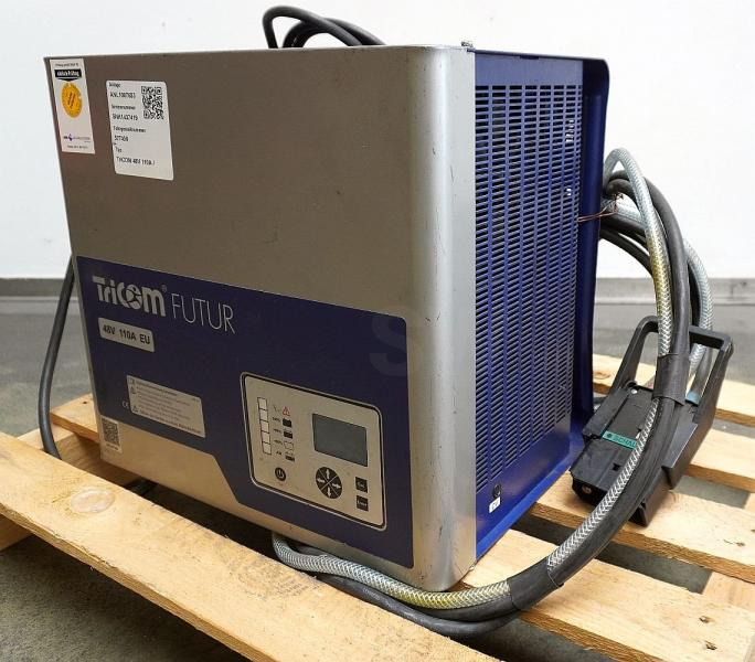 TRICOM TriCOM 48V 110A - Akkumulátor: 1 kép. TRICOM TriCOM 48V 110A - Akkumulátor: 1 kép.