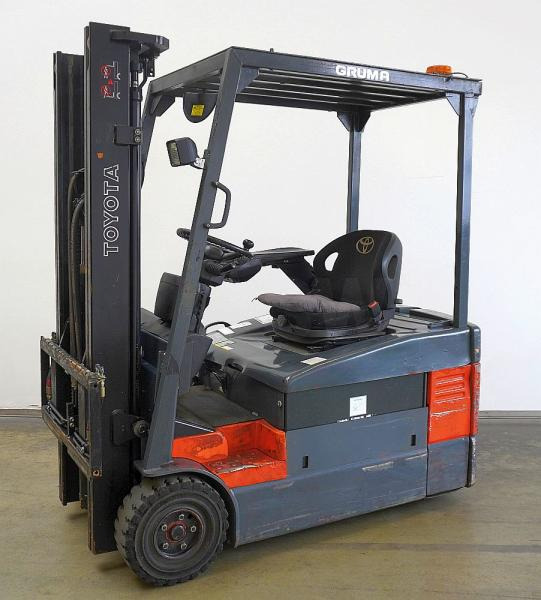 Toyota 7FBEF16 - Elektromos targonca: 1 kép. Toyota 7FBEF16 - Elektromos targonca: 1 kép.