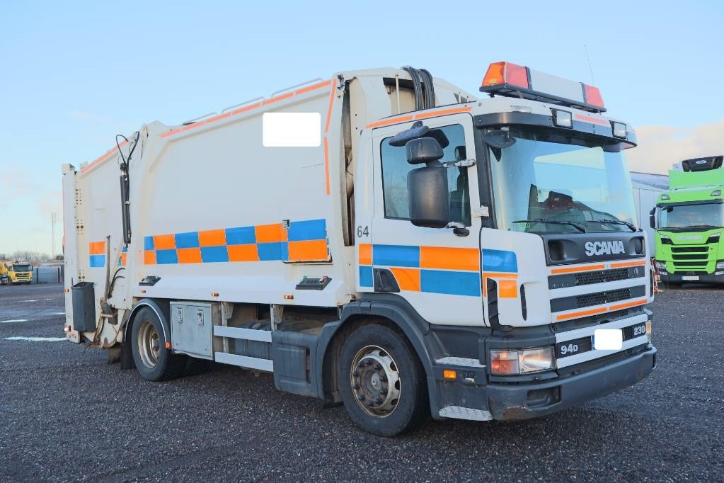 Scania P94DB4X2LA230 Serie 4967 - Szemetesautó: 2 kép. Scania P94DB4X2LA230 Serie 4967 - Szemetesautó: 2 kép.