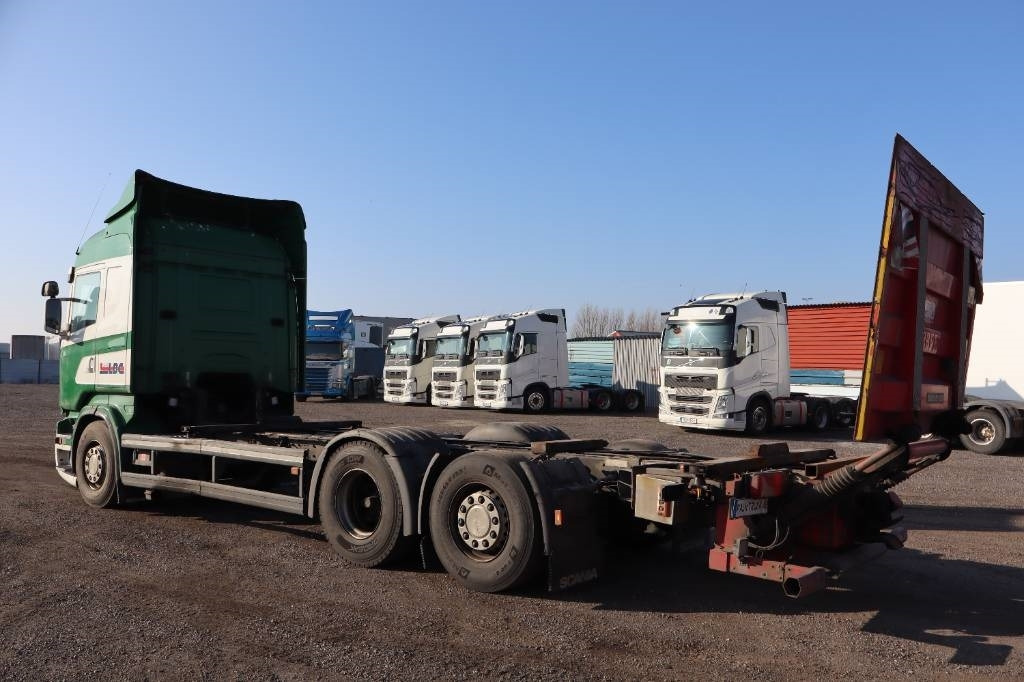 Scania R400LB6X2*4MNB serie 3809 - Cserefelépítményes teherautó: 3 kép. Scania R400LB6X2*4MNB serie 3809 - Cserefelépítményes teherautó: 3 kép.