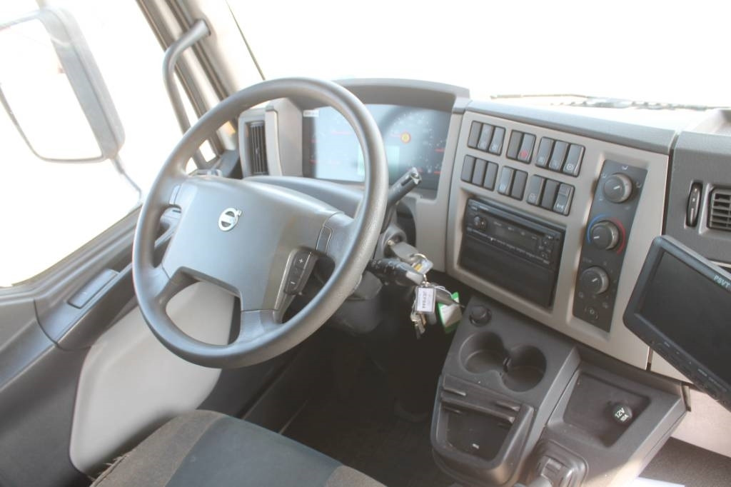 Volvo FL250 4x2 Serie 4536 Euro 6 - Alvaz teherautó: 5 kép. Volvo FL250 4x2 Serie 4536 Euro 6 - Alvaz teherautó: 5 kép.