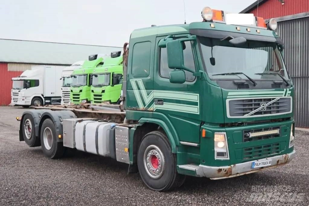 Volvo FM 400 6X2 JMNL Serie 8425 - Horgos rakodó teherautó: 2 kép. Volvo FM 400 6X2 JMNL Serie 8425 - Horgos rakodó teherautó: 2 kép.