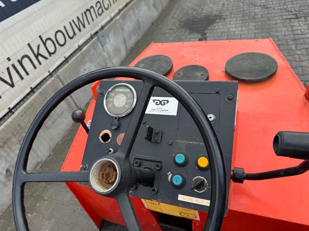 Case Vibromax 152k - Talajtömörítő: 2 kép. Case Vibromax 152k - Talajtömörítő: 2 kép.