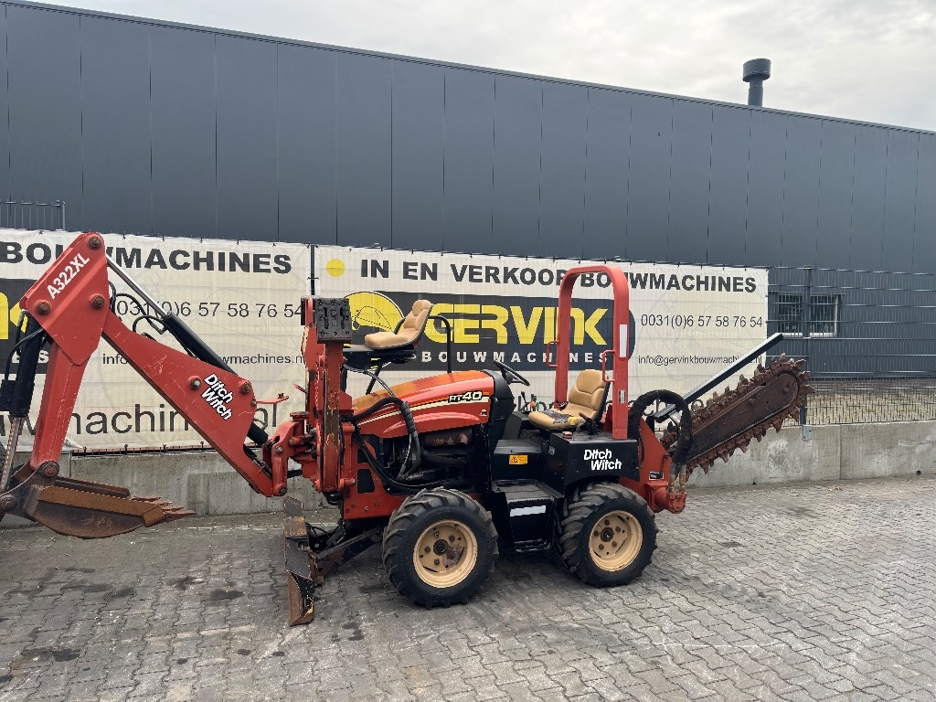 Ditch Witch RT 40 - Árokásó: 1 kép. Ditch Witch RT 40 - Árokásó: 1 kép.