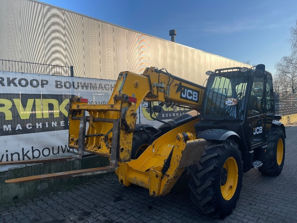 Teleszkópos rakodó JCB 533-105: 18 kép.