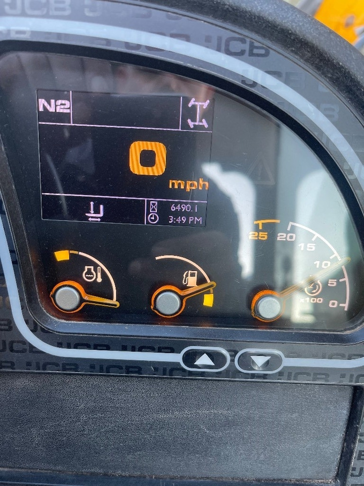 Teleszkópos rakodó JCB 533-105: 8 kép.