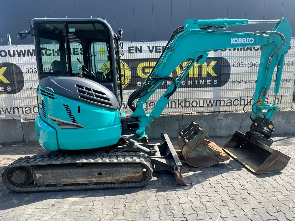 Kobelco SK 35 SR - Minikotró: 1 kép. Kobelco SK 35 SR - Minikotró: 1 kép.