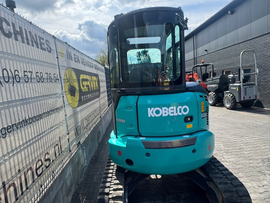 Kobelco SK 35 SR - Minikotró: 2 kép. Kobelco SK 35 SR - Minikotró: 2 kép.